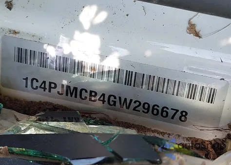 2016 Jeep Cherokee Latitude from USA, damaged, VIN 1C4PJMCB4GW296678